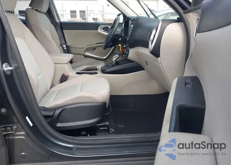 2021 Kia Soul Lx z USA, uszkodzony, nr VIN KNDJ23AU1M7740686